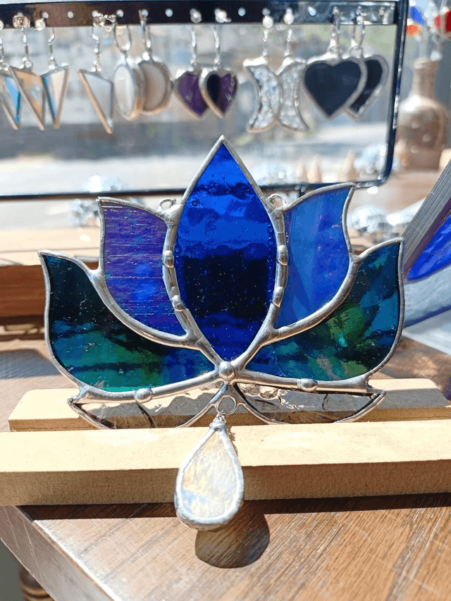 Lotus bleu cobalt et paon - sur commande 