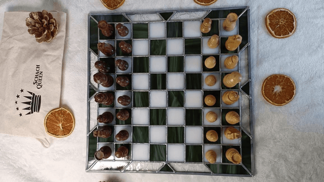 Echiquier en vitrail L'olivier en vert olive - Sur commande