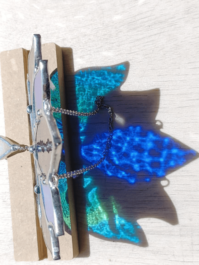 Lotus bleu cobalt et paon - sur commande 