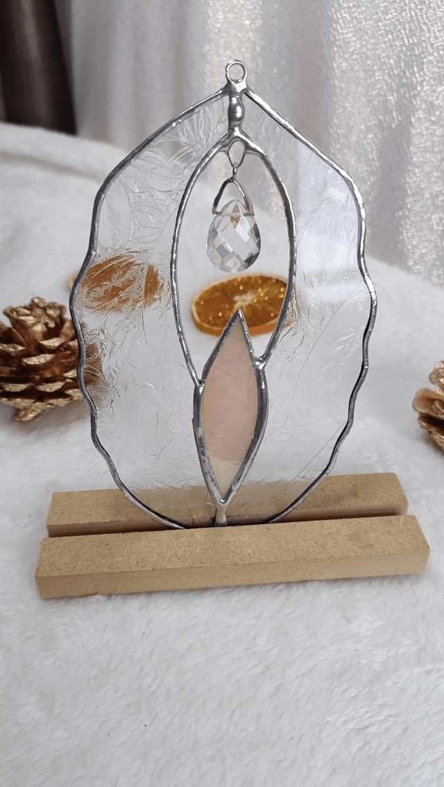 Vulva nacré et verre dentelle 