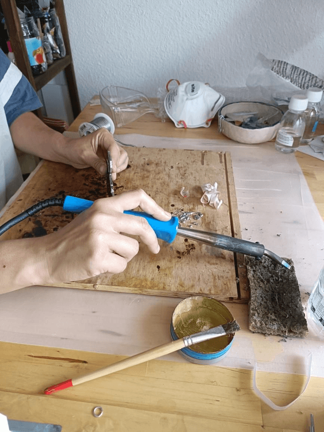 Cours d'initiation au vitrail Tiffany - 1 journée de 10 h à 18h (8 heures)