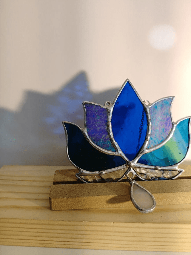 Lotus bleu cobalt et paon - sur commande 